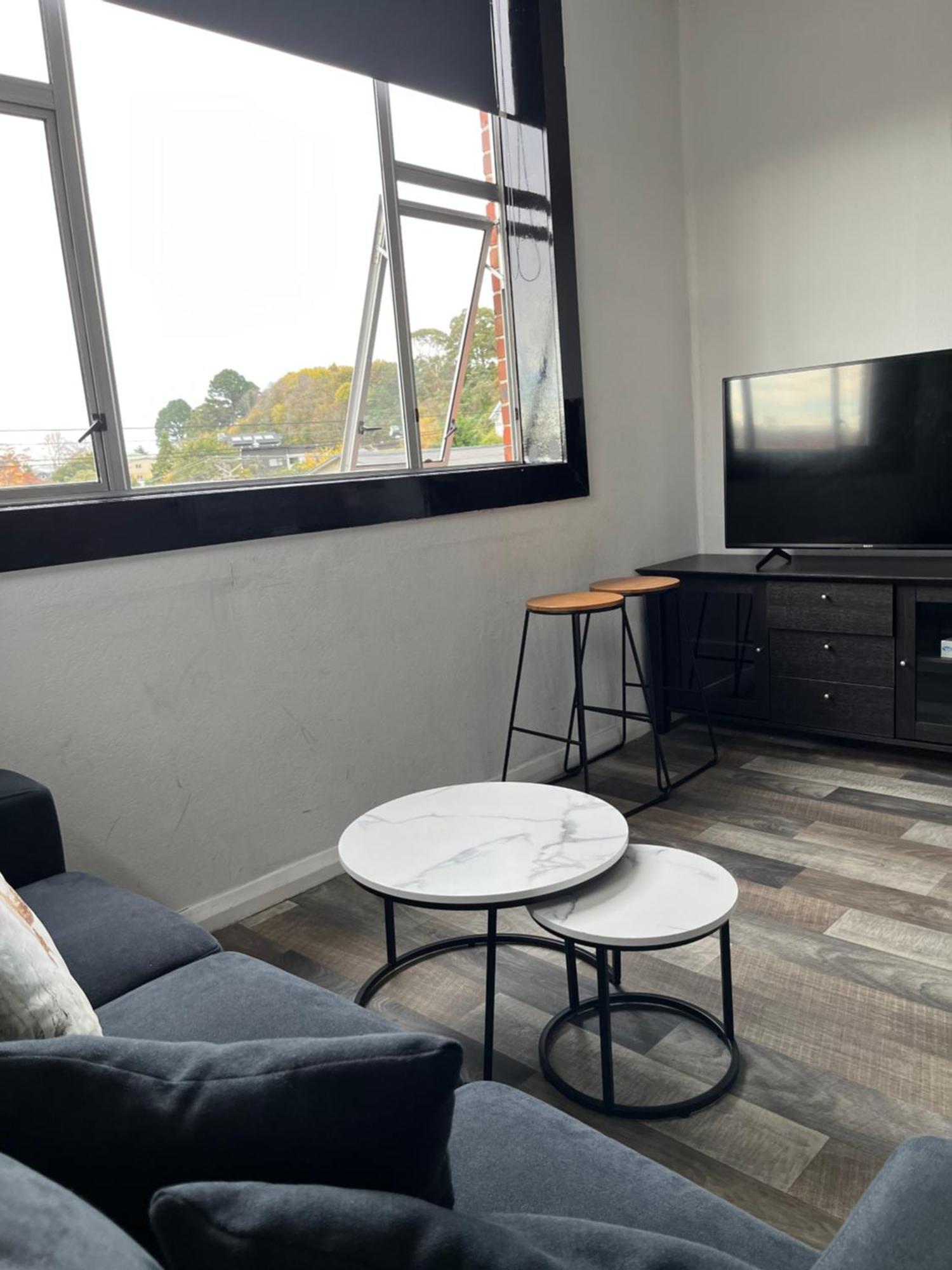 Modern Upstairs Apartment In Dunedin Central Εξωτερικό φωτογραφία